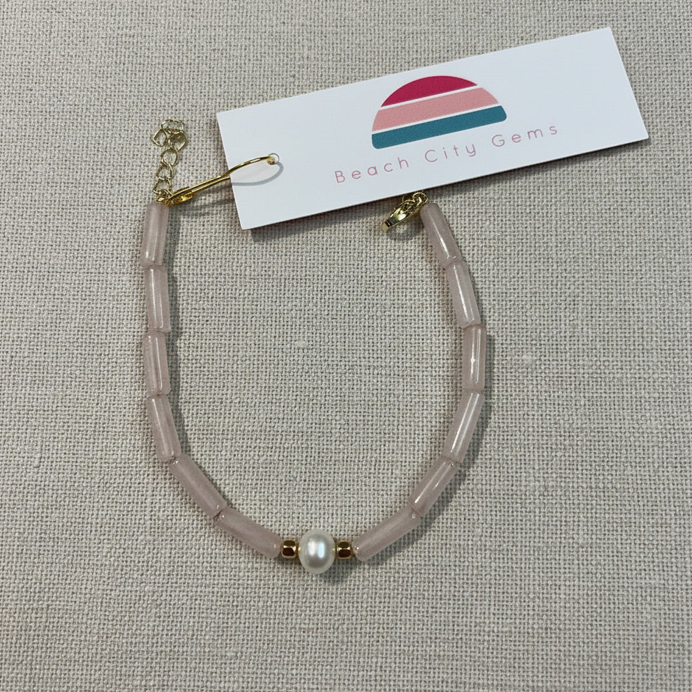 Rose quartz, and pearl bracelet 