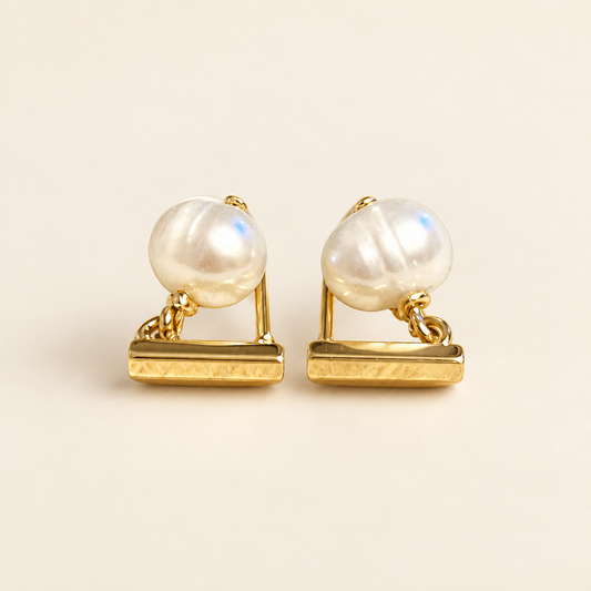 Fresh water pearl earrings