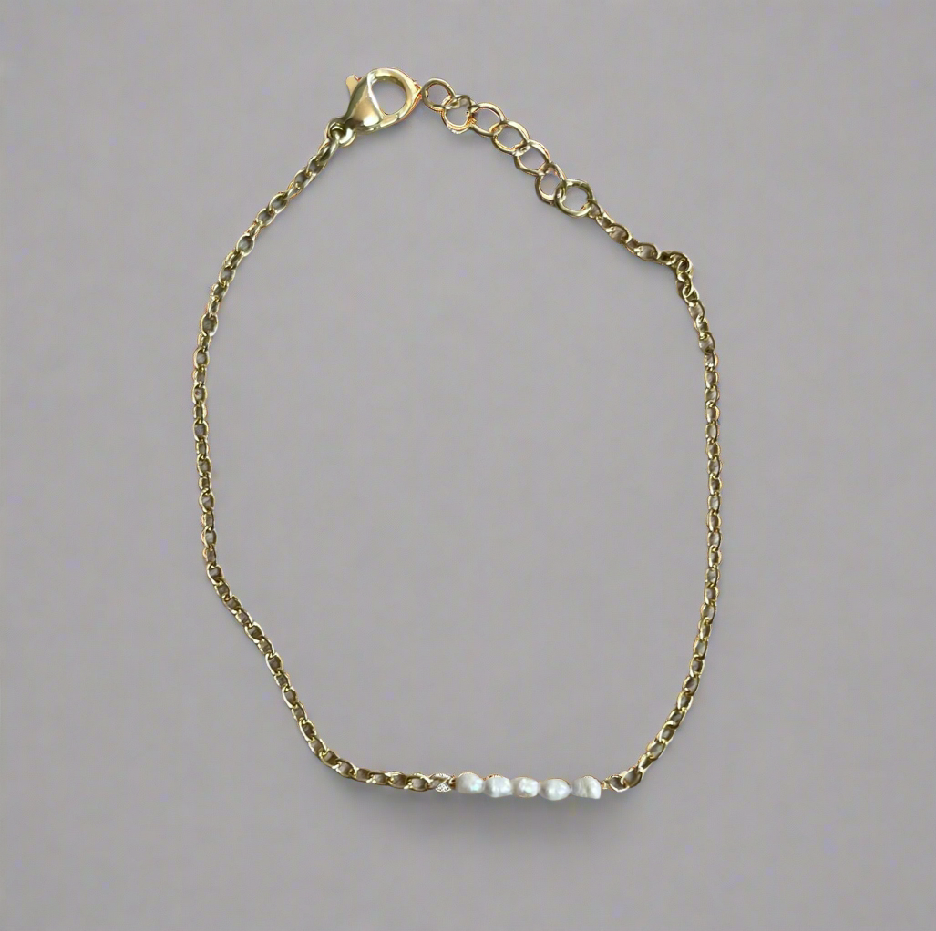 Freshwater pearl bracelet